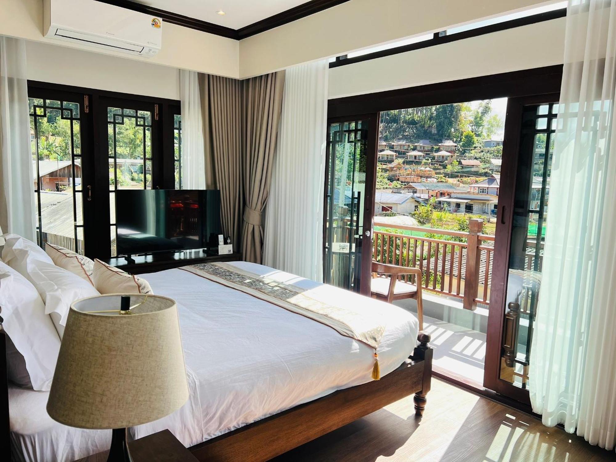 Longlai Kezhan Ban Rak Thai Buitenkant foto